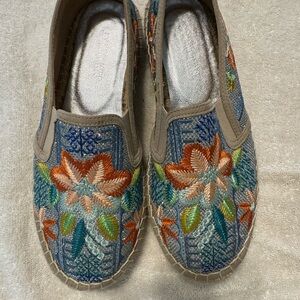 Johnny Was Floral Embroidered Slip-Ons